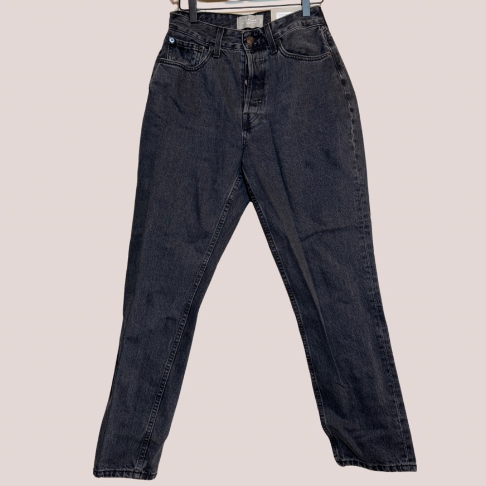 Everlane • NWT The Curvy 90s Cheeky Straight Jean • Sz 28 Regular
